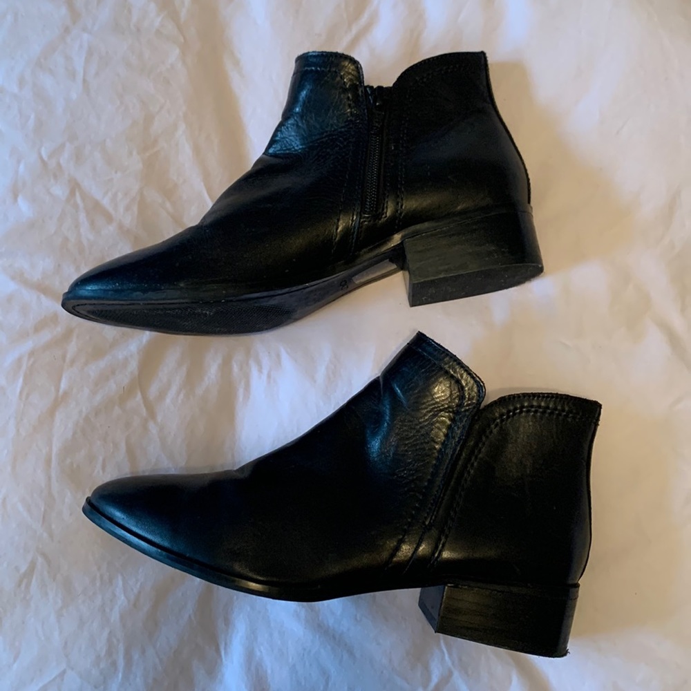 Aldo Black Leather Ankle Boots, Women’s size 8
